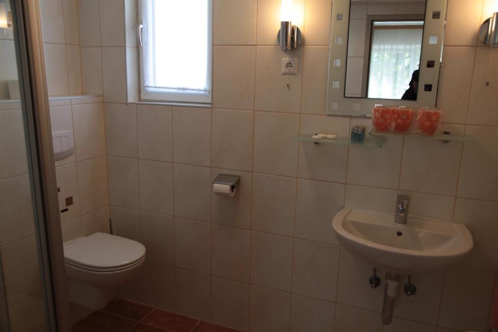 Pension Casa Topolino วีเนอร์นอยชตัดท์ ห้อง รูปภาพ