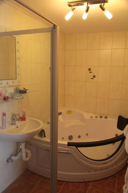 Pension Casa Topolino วีเนอร์นอยชตัดท์ ห้อง รูปภาพ