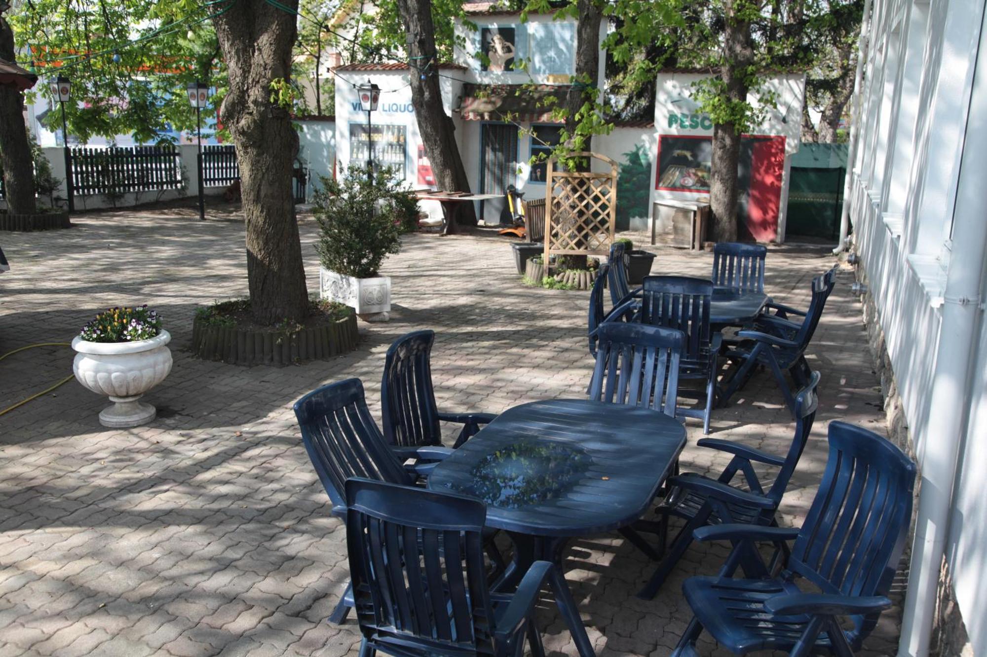 Pension Casa Topolino วีเนอร์นอยชตัดท์ ภายนอก รูปภาพ