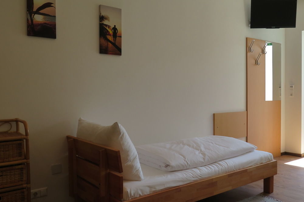 Pension Casa Topolino วีเนอร์นอยชตัดท์ ภายนอก รูปภาพ