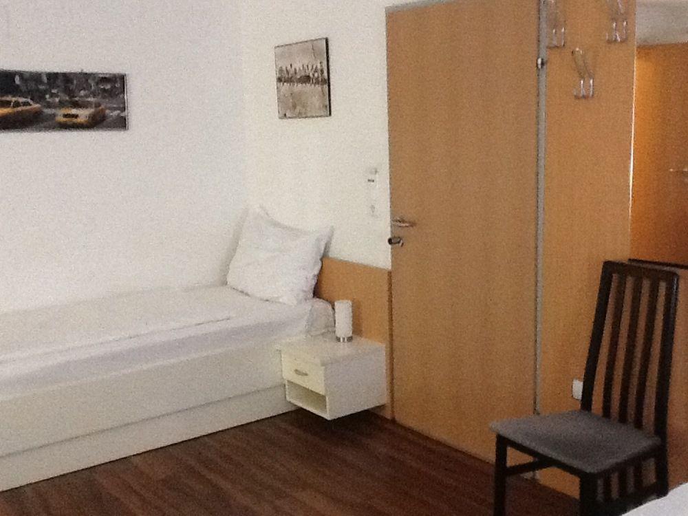 Pension Casa Topolino วีเนอร์นอยชตัดท์ ภายนอก รูปภาพ