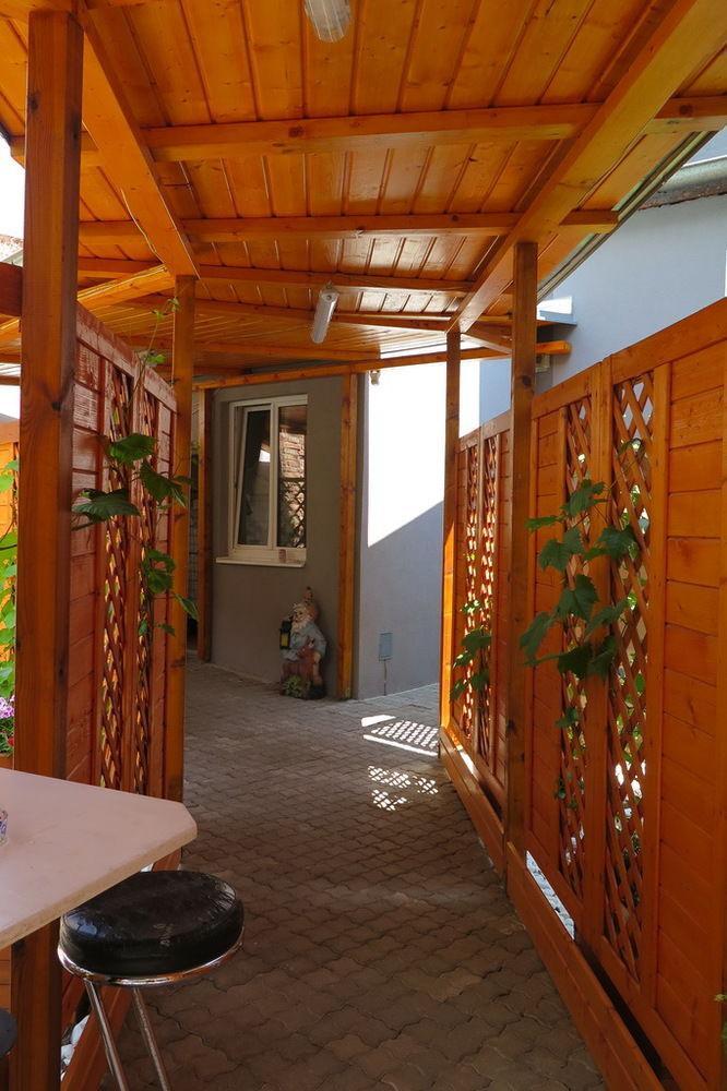 Pension Casa Topolino วีเนอร์นอยชตัดท์ ภายนอก รูปภาพ