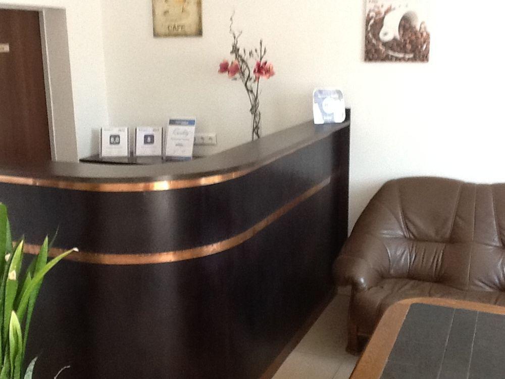 Pension Casa Topolino วีเนอร์นอยชตัดท์ ภายนอก รูปภาพ