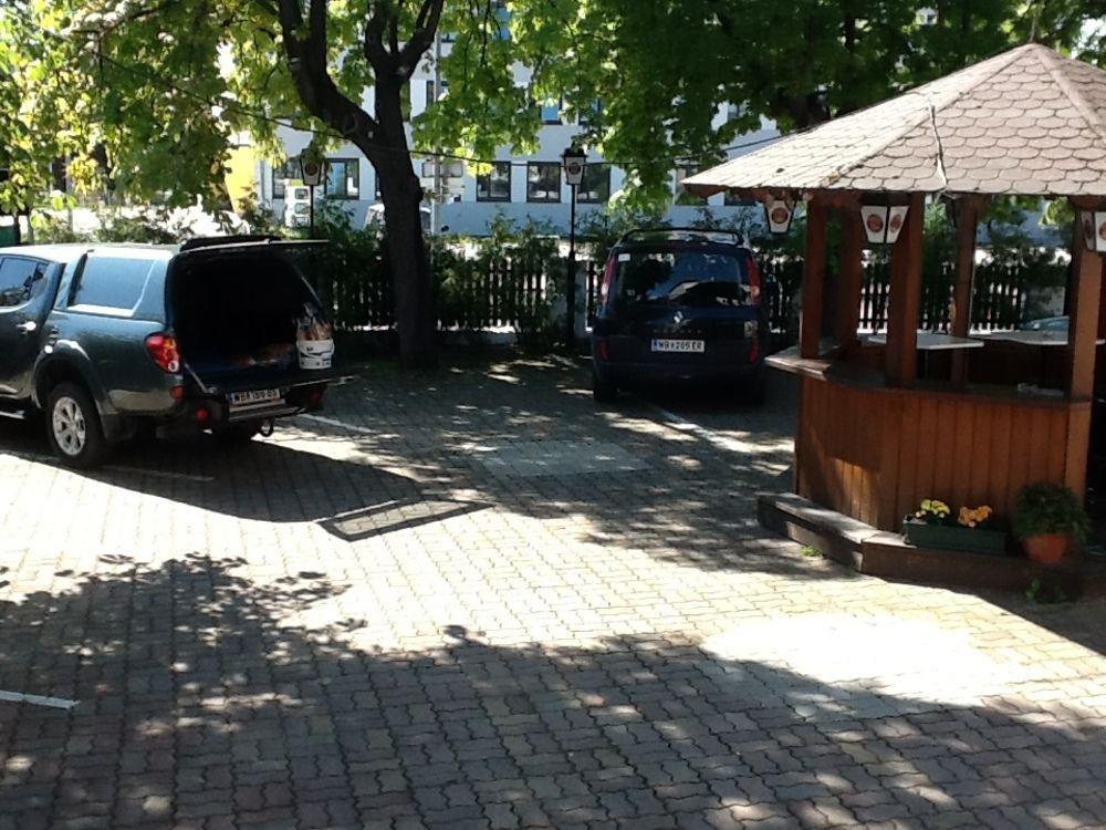Pension Casa Topolino วีเนอร์นอยชตัดท์ ภายนอก รูปภาพ