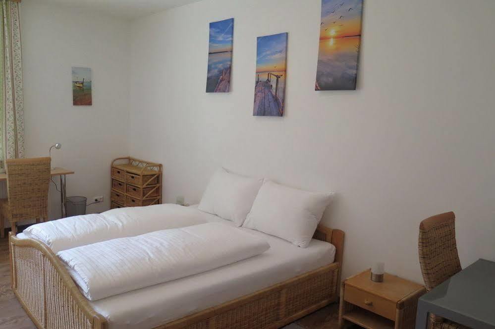 Pension Casa Topolino วีเนอร์นอยชตัดท์ ภายนอก รูปภาพ